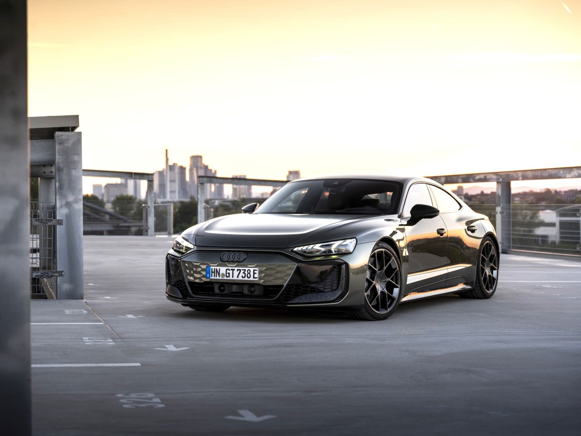 Audi RS e-tron GT Performance: A New Benchmark in Power