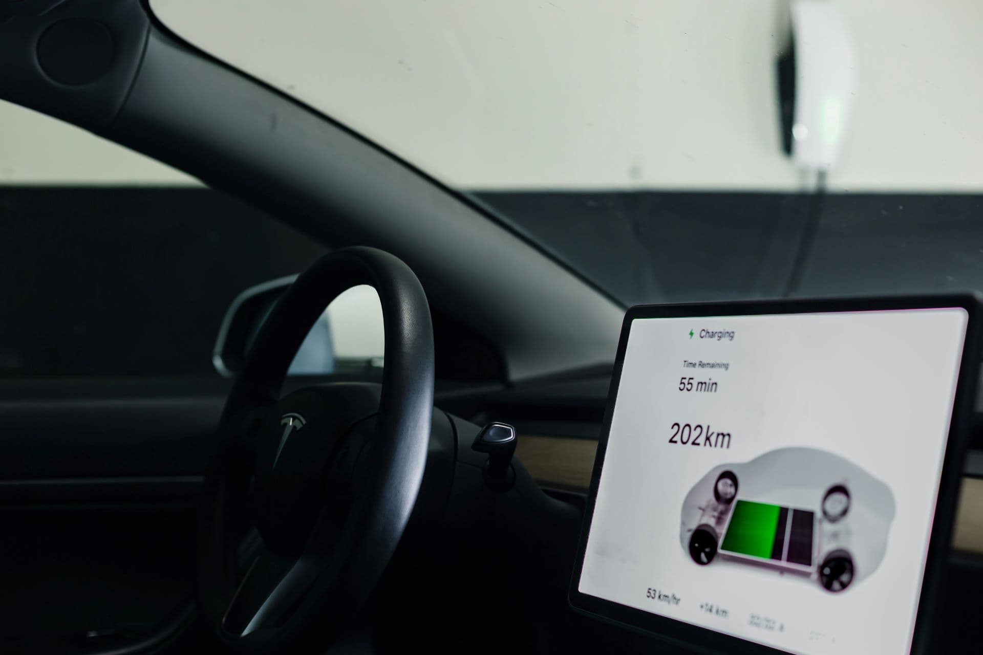 Automakers Gear Up for Solid-State Shift