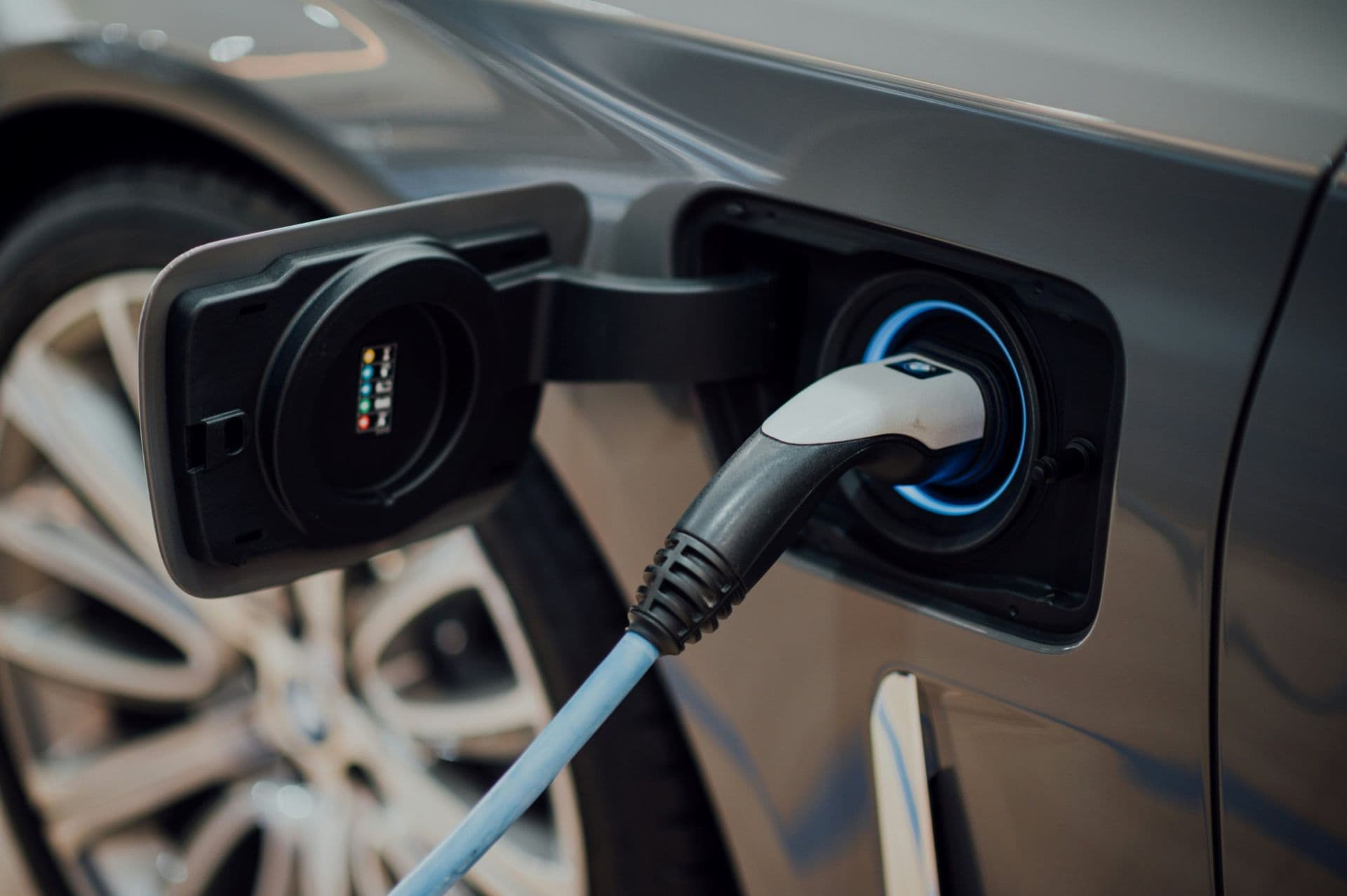 Dealerships at the Heart of South Africa’s NEV Transition