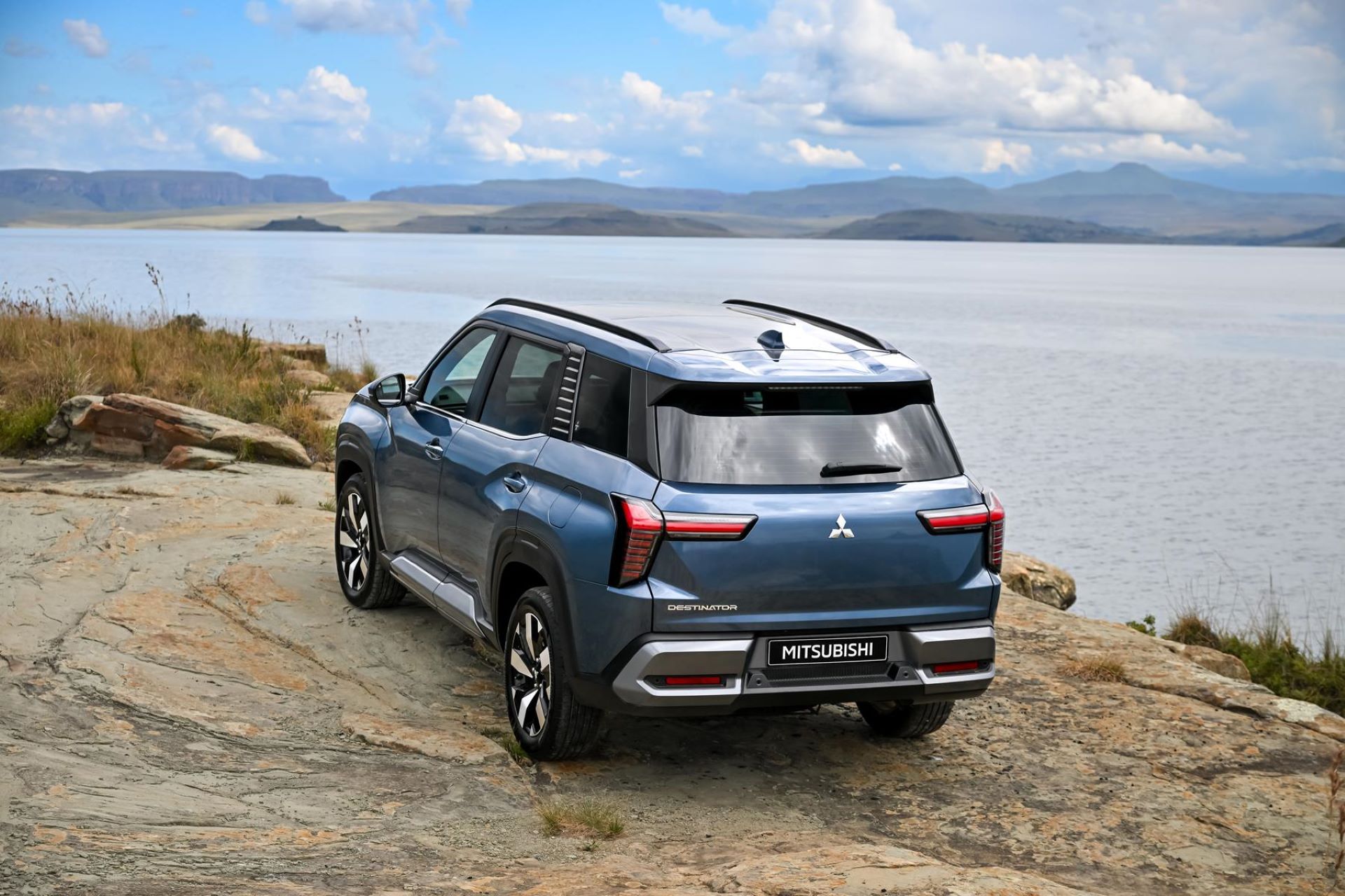 mitsubishi-destinator-practical-seven-seater-for-families