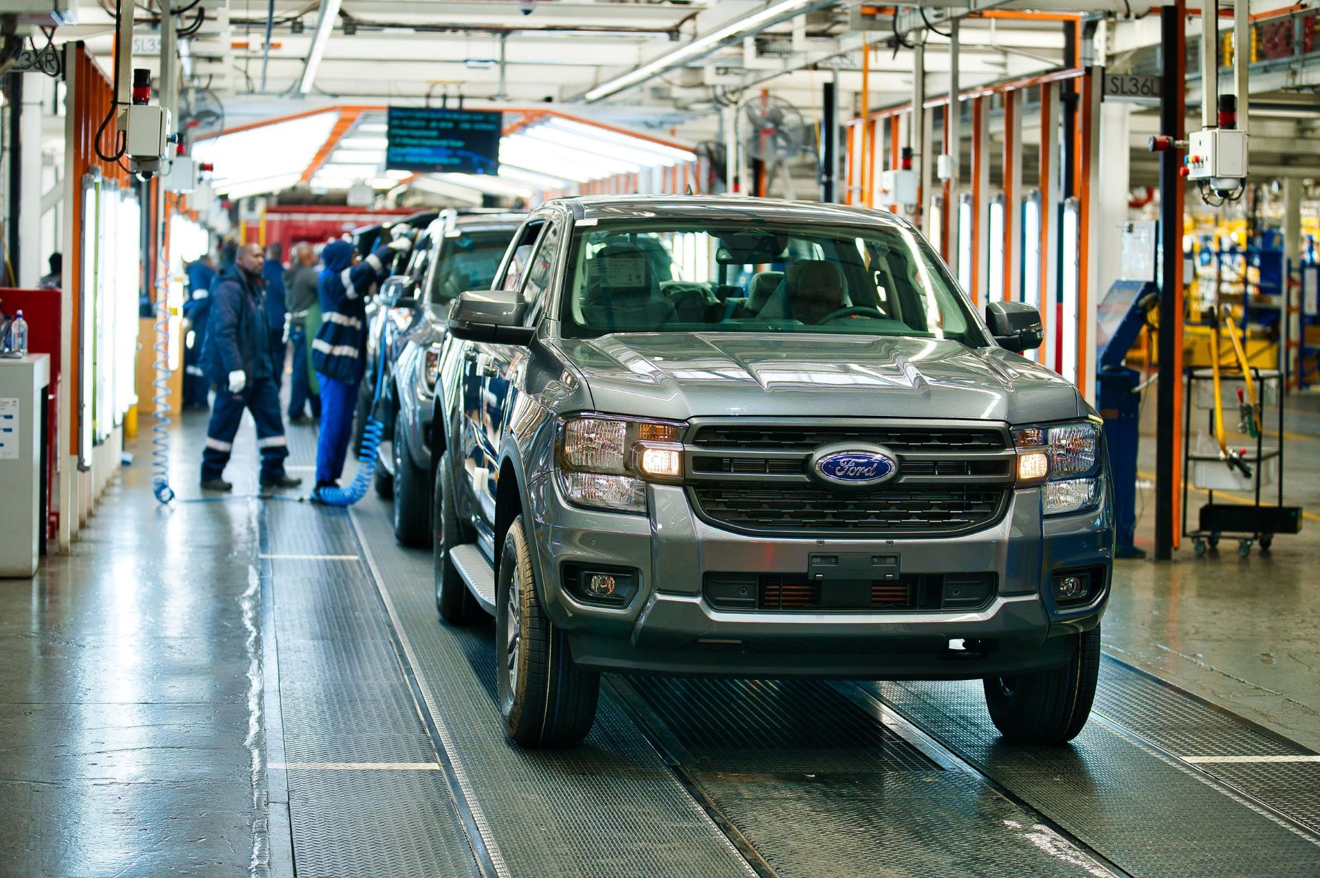 artificial-intelligence-in-automotive-manufacturing-a-double-edged-sword