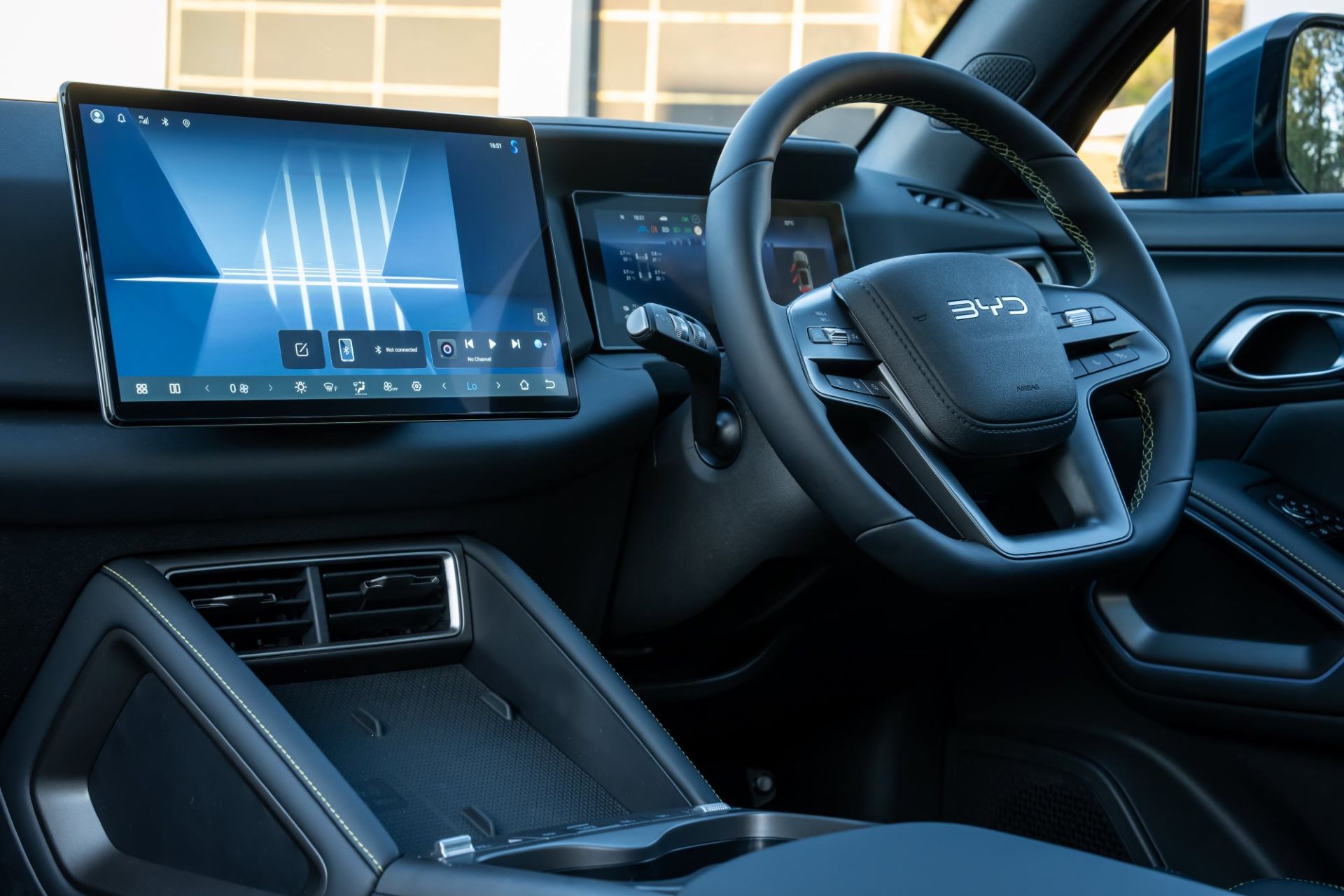 BYD ATTO 2 DM-i