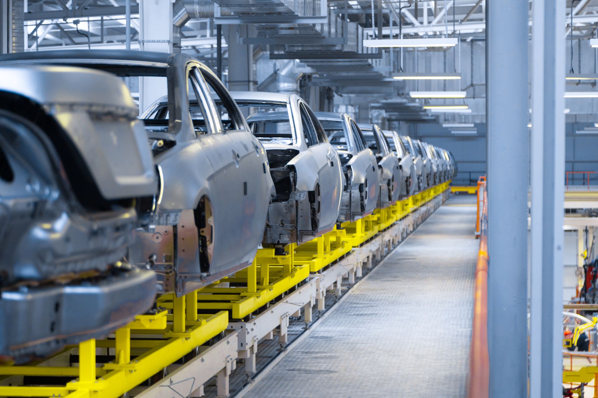 car-bosses-on-the-brink-as-tariffs-tech-and-turmoil-keep-the-auto-industry-in-the-firing-line