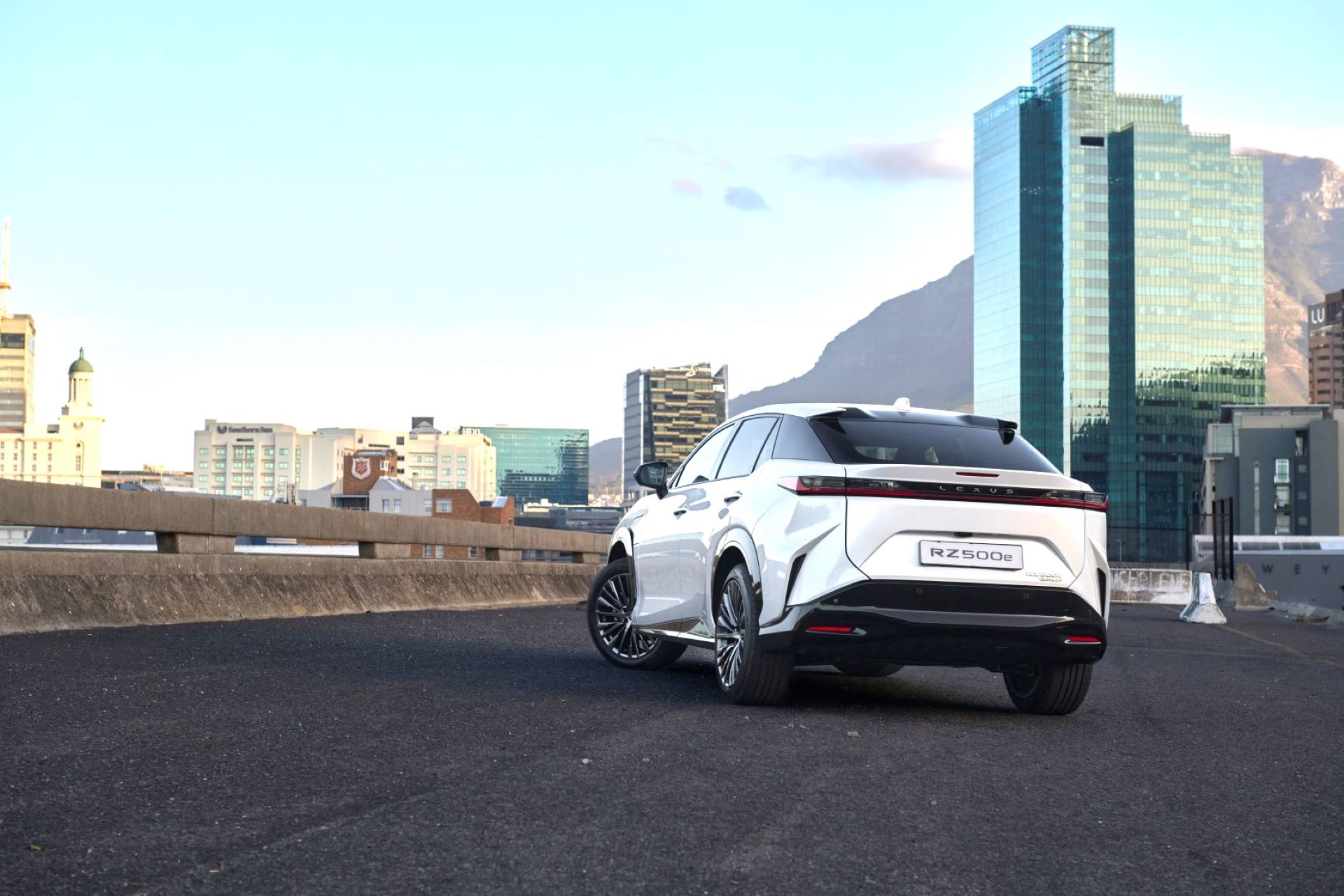lexus-rz-a-bold-electric-debut-in-south-africa-1