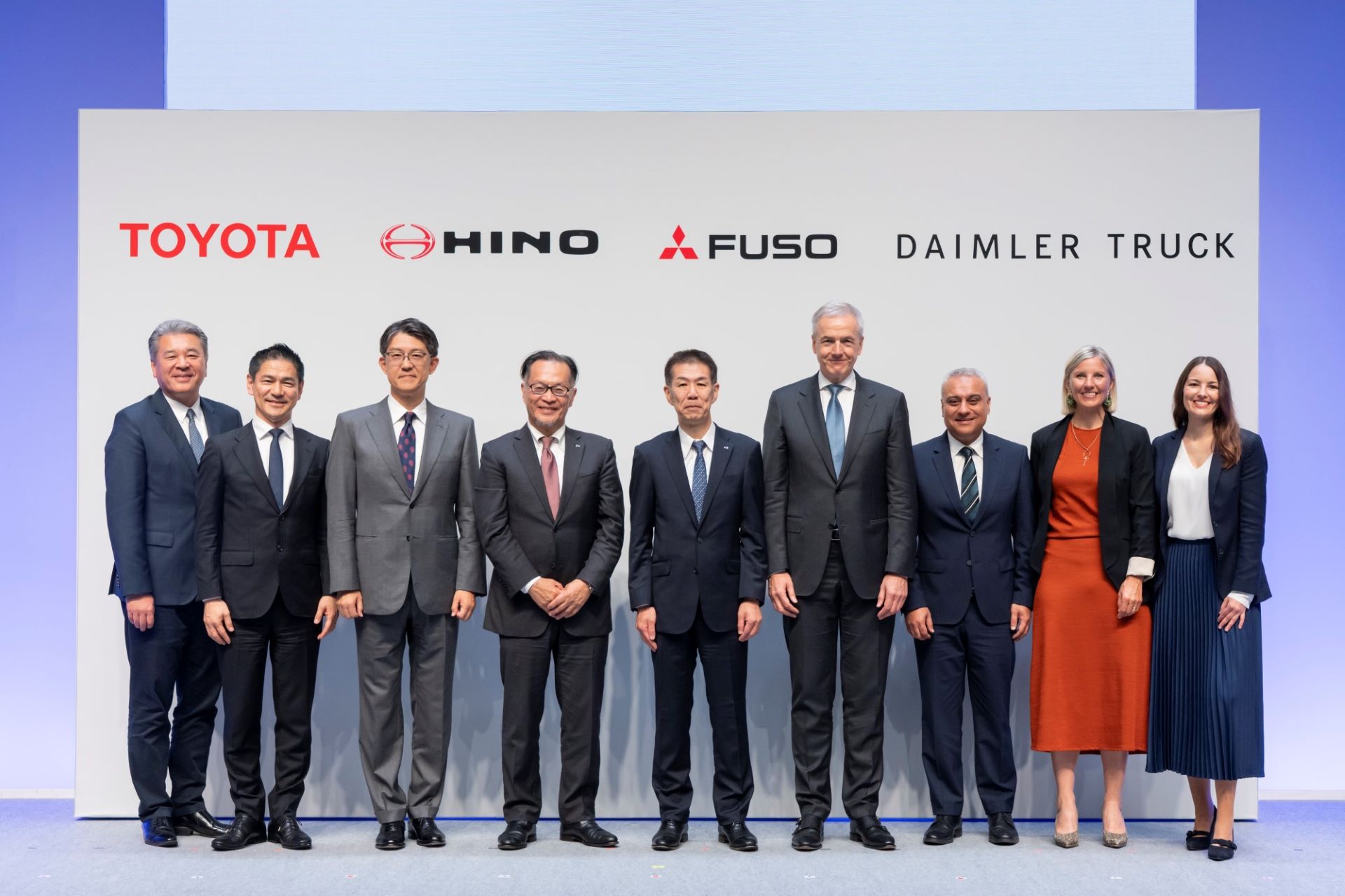 major-japanese-truck-manufacturers-unite-in-strategic-merger.jpg