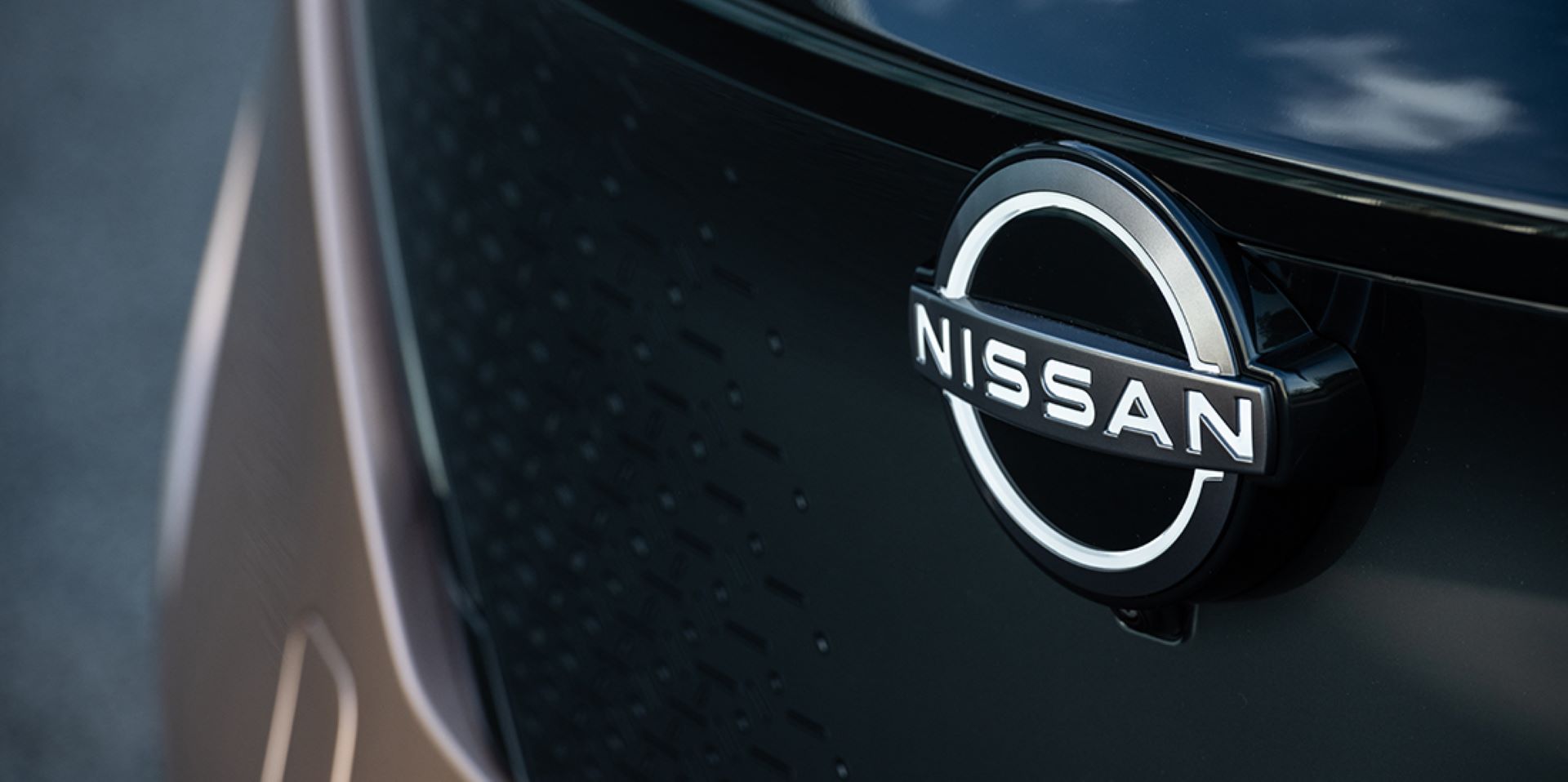 nissan-close.