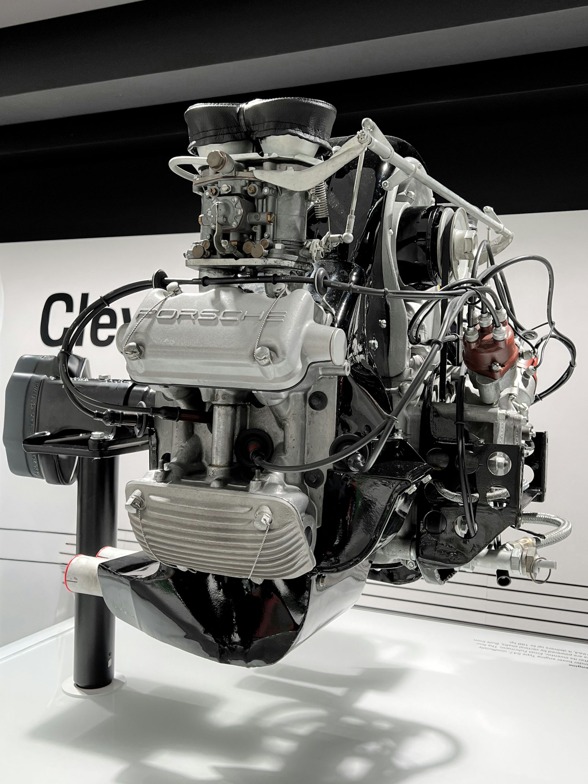 north-american-drivers-resist-electric-shift-as-petrol-cars-hold-their-ground