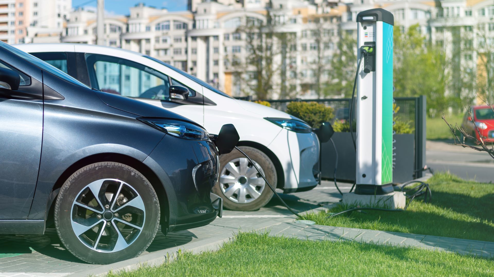 ottawa-prepares-overhaul-of-electric-vehicle-policy-with-new-emissions-framework