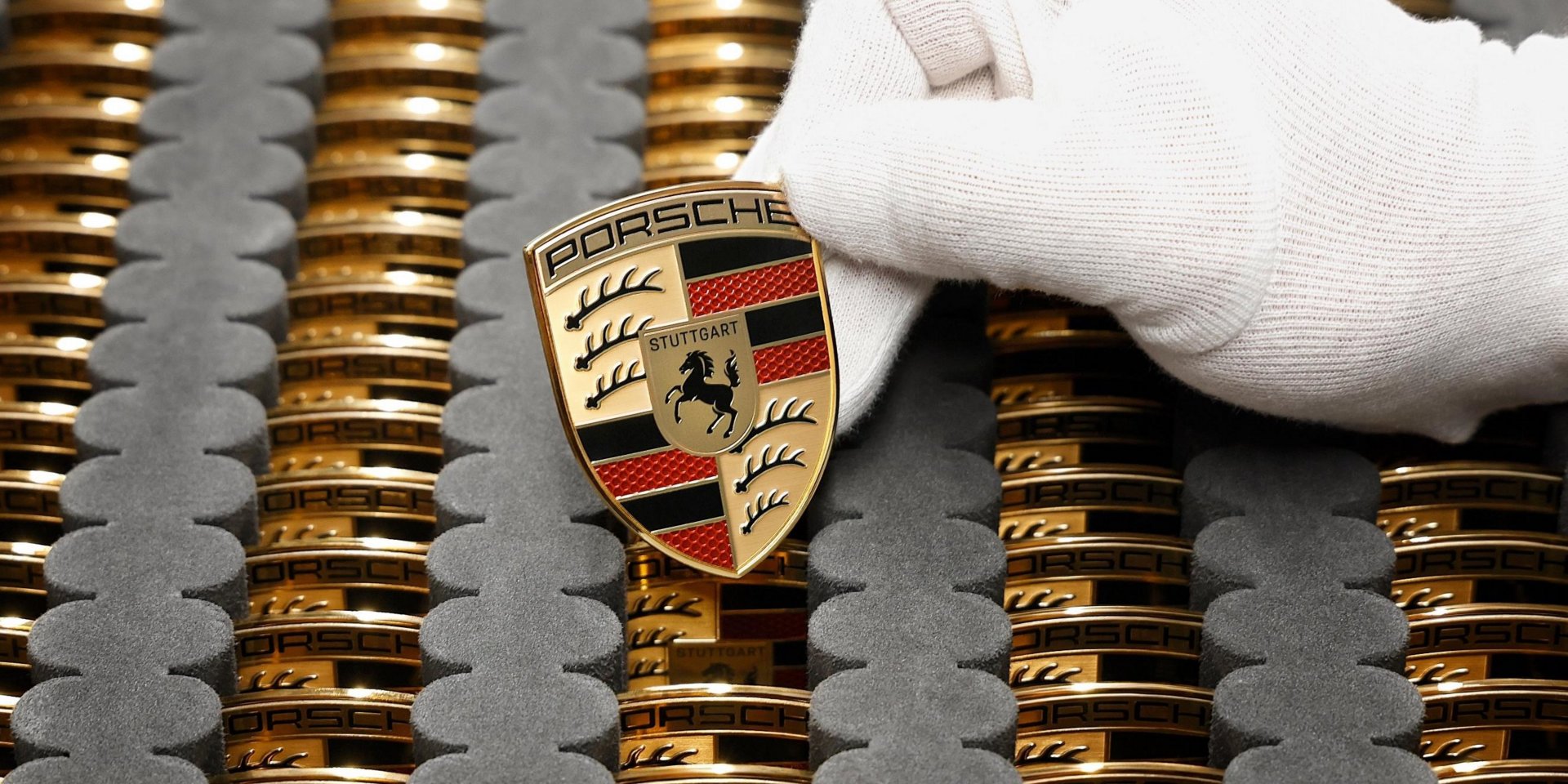 porsche-scales-back-electric-vehicle-strategy-amid-market-pressures-1.jpeg