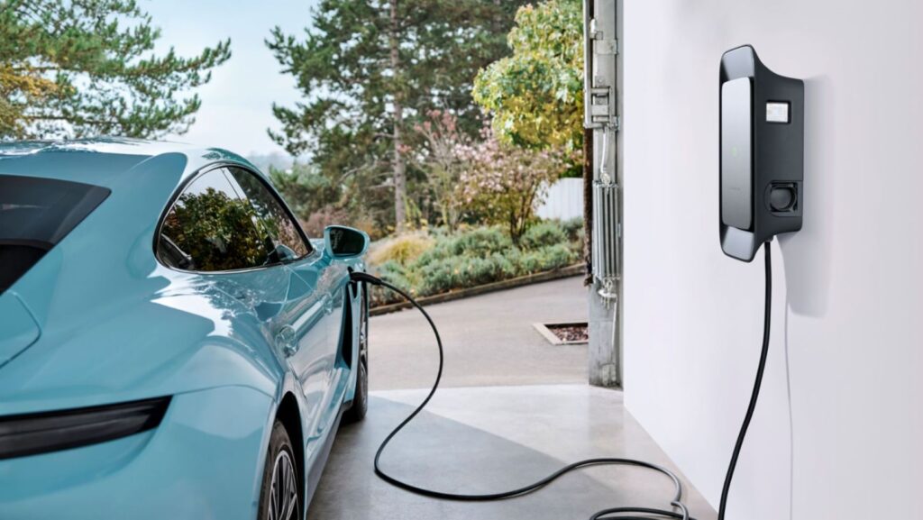 porsche-scales-back-electric-vehicle-strategy-amid-market-pressures-1024x577.jpg