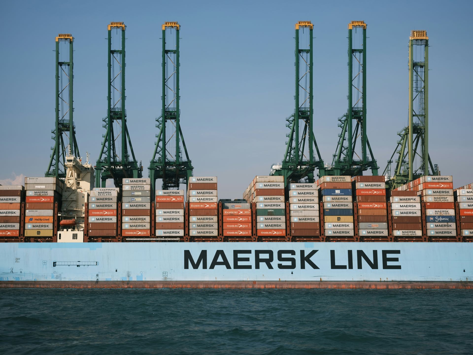 south-african-business-sentiment-weakens-amid-us-trade-tensions.jpg