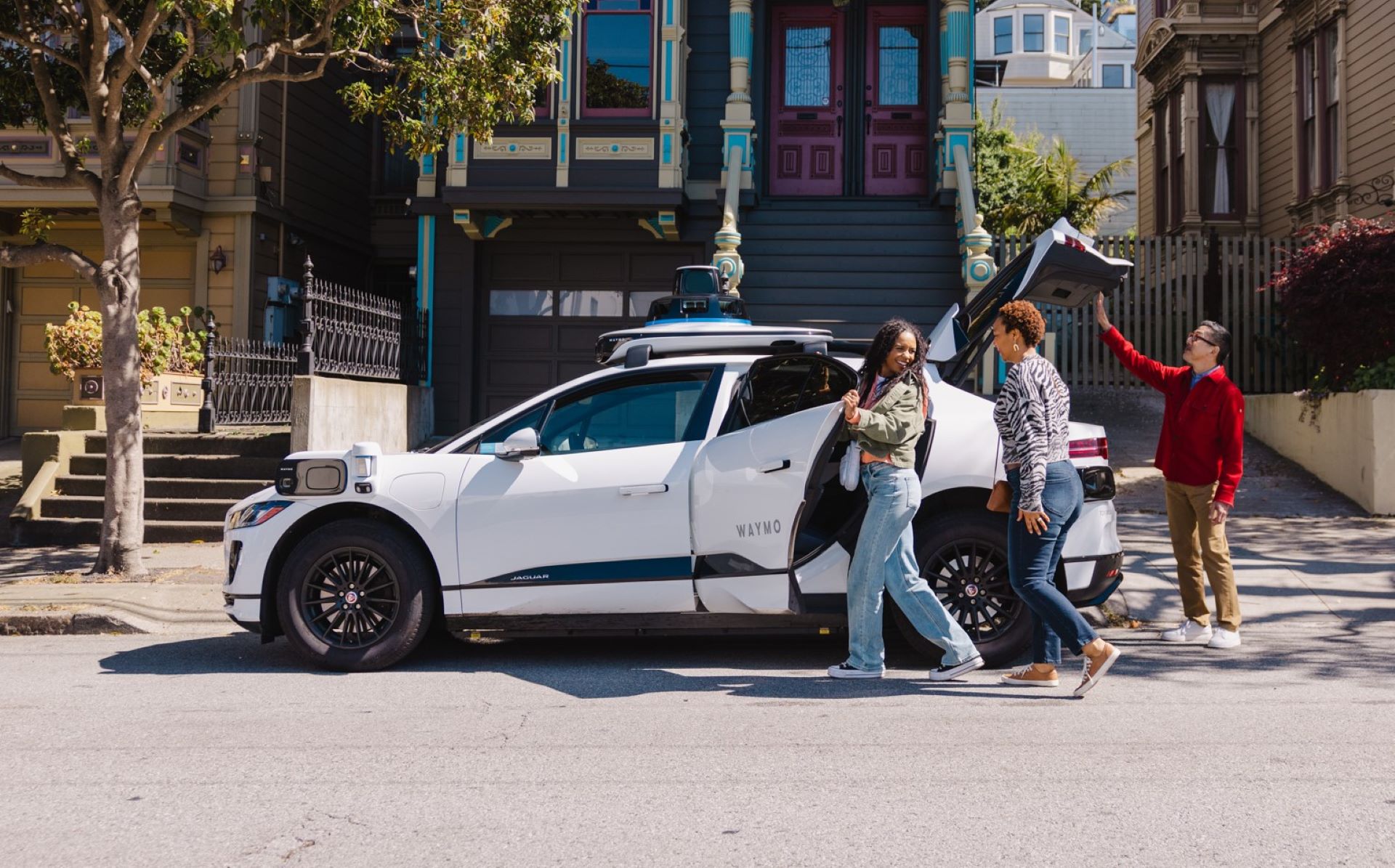 the-race-for-driverless-dominance.jpg