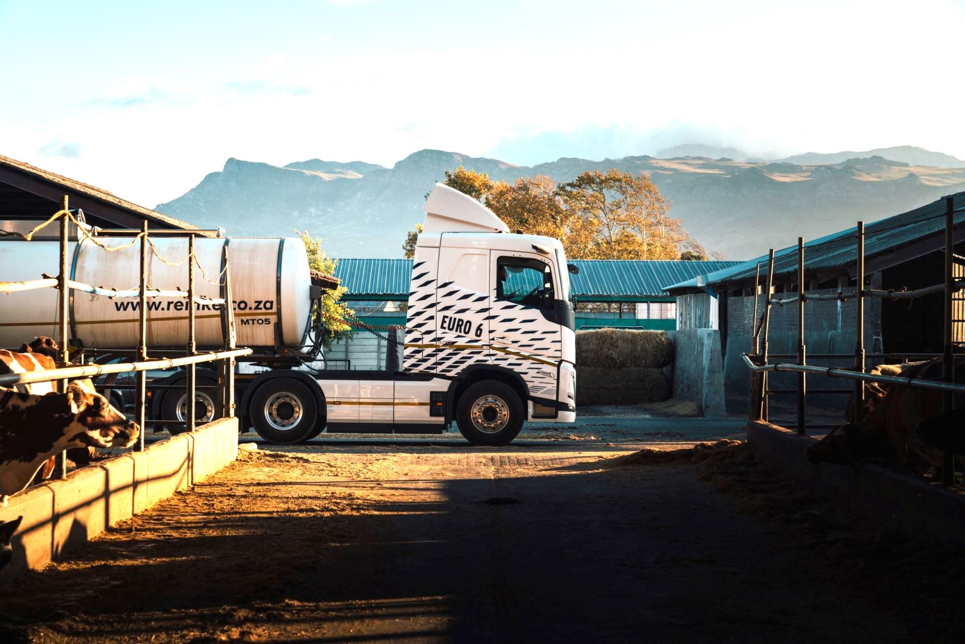 volvo-trucks-expands-local-assembly-with-euro-6-and-fh-aero-models-1